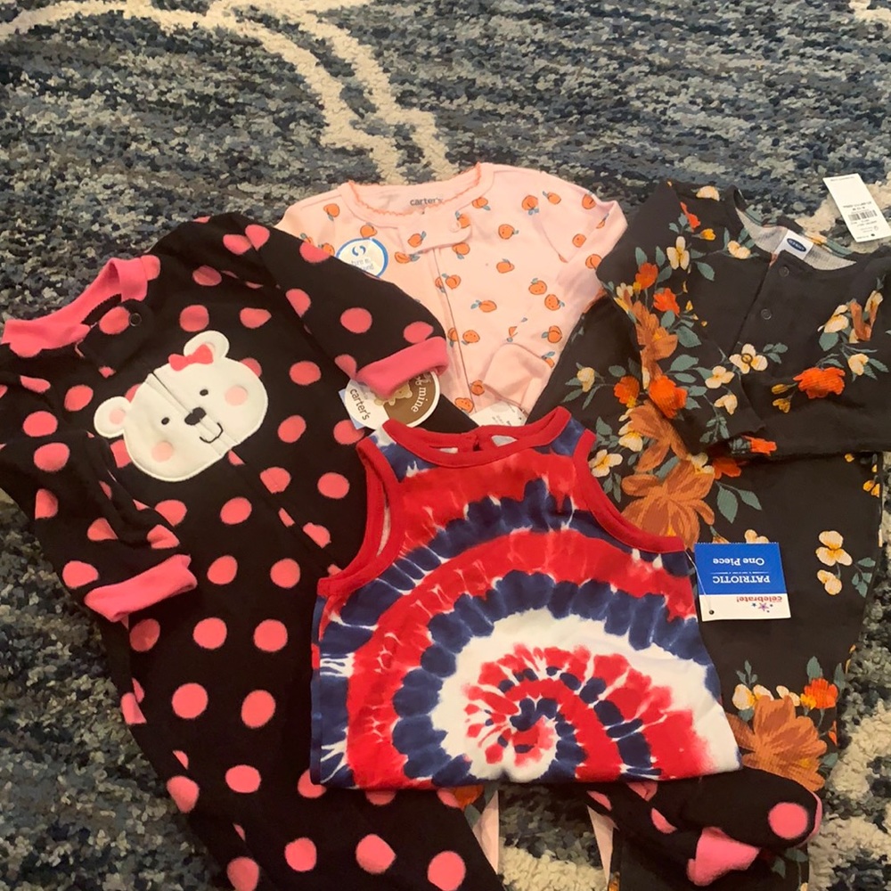4 piece Bundle of Infant Pajamas/Rompers various sizes NWT